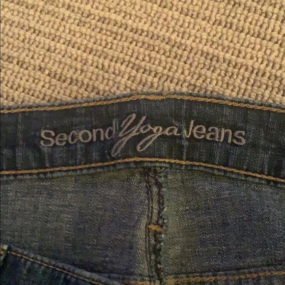Second Yoga Jeans. Size 28 - Picture 2 of 3